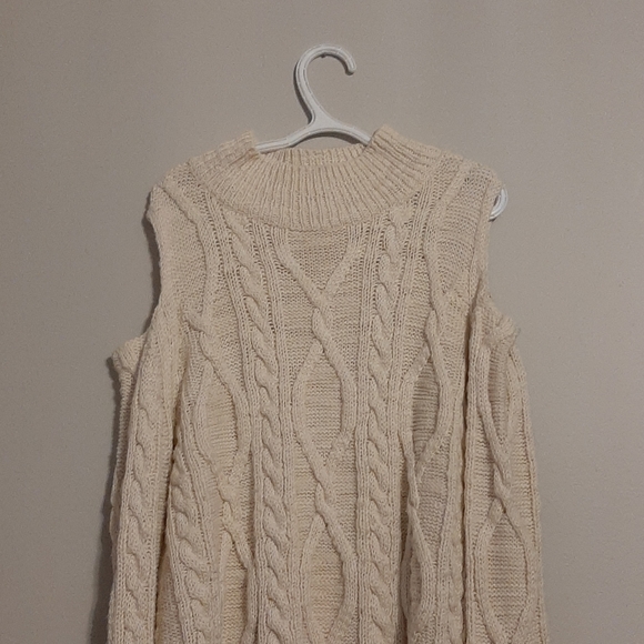 shirt - Picture 2 of 3